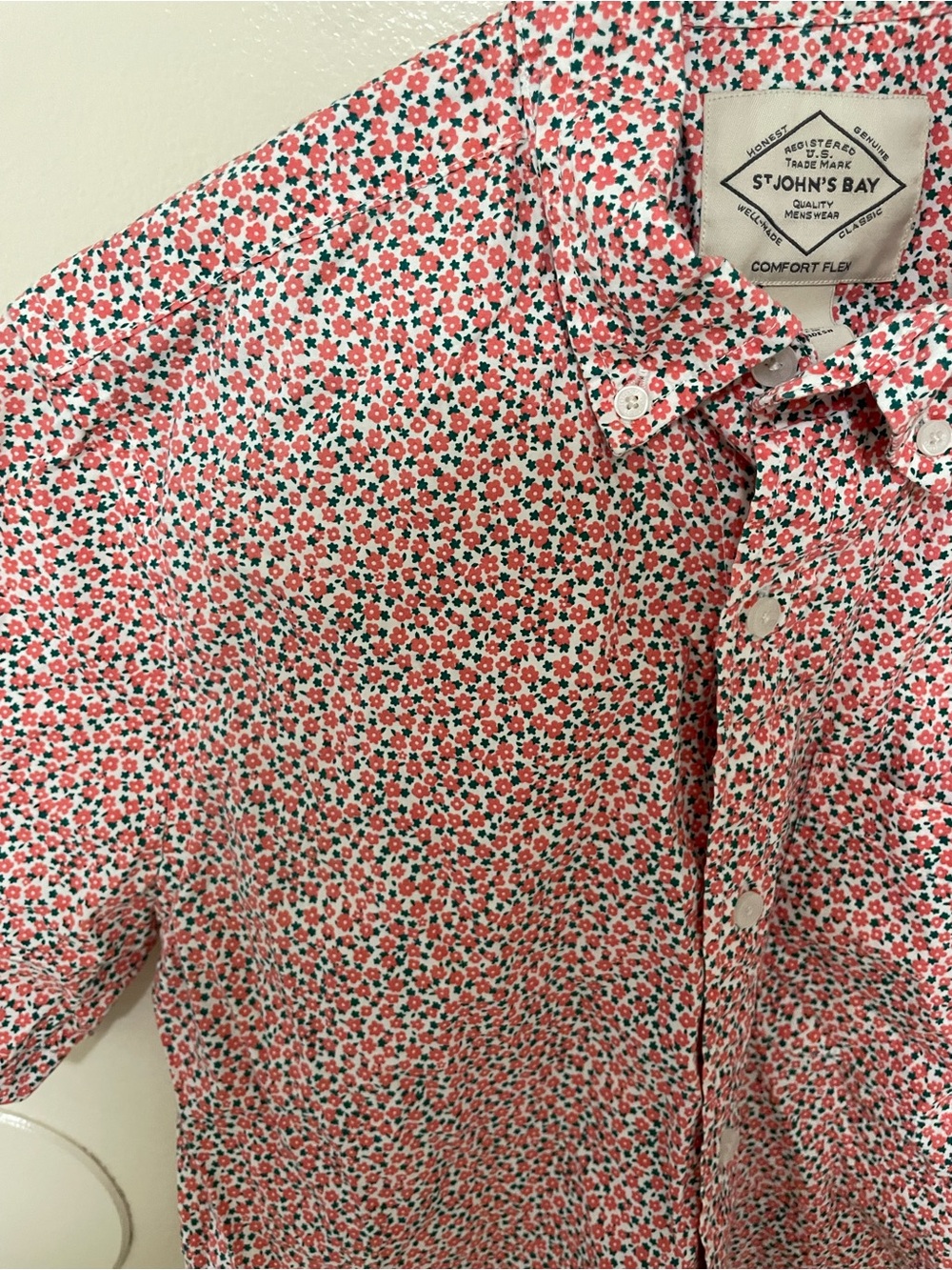 ✨Men’s St John’s Bay Short Sleeve Button Up Size Small - Picture 3 of 8